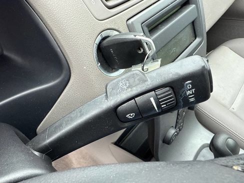 Used 2005 Volvo S40 2.4i image 25