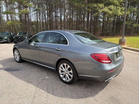 Used 2017 Mercedes-Benz E 300 image 3