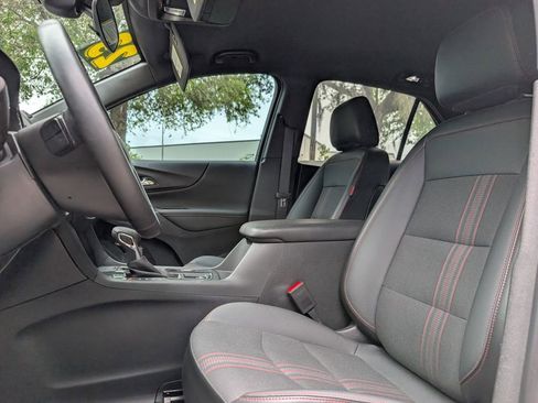 Used 2023 Chevrolet Equinox RS FWD image 17