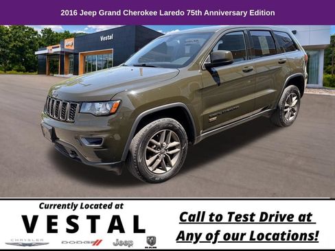 Used 2016 Jeep Grand Cherokee Laredo 75th Anniversary AWD/4WD image 4
