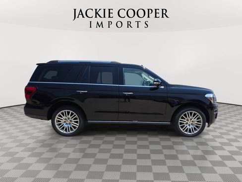 Used 2024 Ford Expedition Limited AWD/4WD image 4
