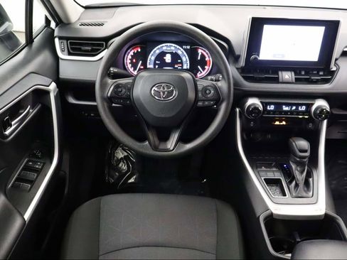 Used 2025 Toyota RAV4 XLE FWD image 14