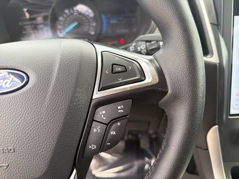 Used 2024 Ford Edge SEL AWD/4WD image 35