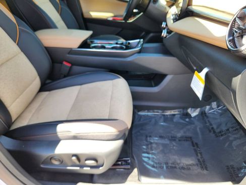 New 2026 Chevrolet Equinox ACTIV w/ Convenience Package III AWD/4WD image 15