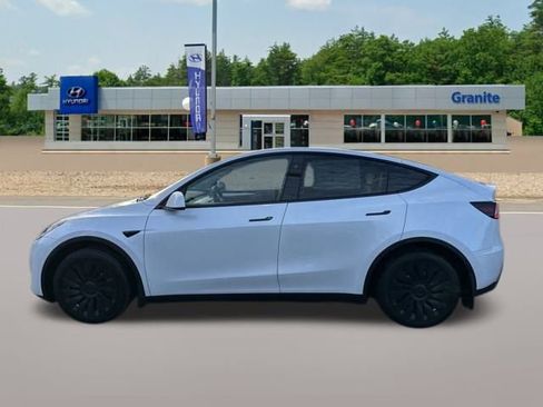 Used 2024 Tesla Model Y Long Range image 9