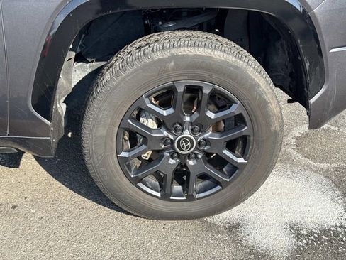 Used 2024 Toyota Tundra Platinum image 7