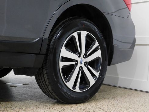 Used 2018 Subaru Outback 2.5i Limited image 26