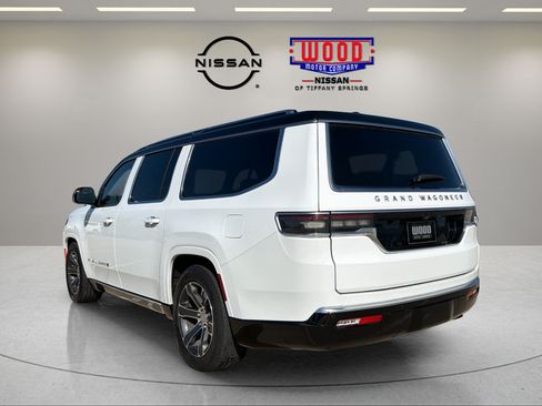 Used 2024 Jeep Grand Wagoneer L 4WD image 4