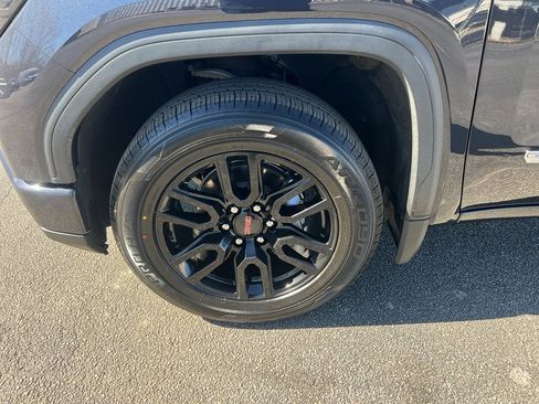 Used 2023 GMC Sierra 1500 Elevation image 7