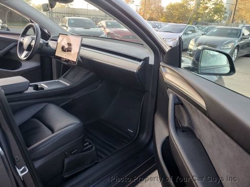 Used 2023 Tesla Model Y Long Range image 27