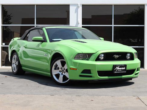 Used 2013 Ford Mustang GT RWD image 7