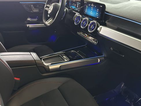 New 2026 Mercedes-Benz GLB 35 AMG 4MATIC image 36