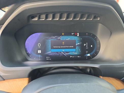 Used 2023 Volvo XC90 B6 Plus w/ Protection Package Premier image 25