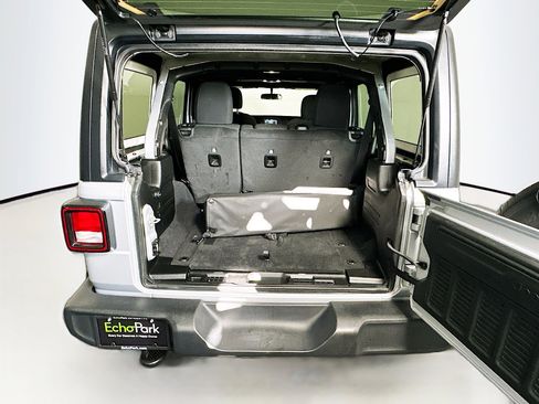 Used 2023 Jeep Wrangler Unlimited Sport image 29