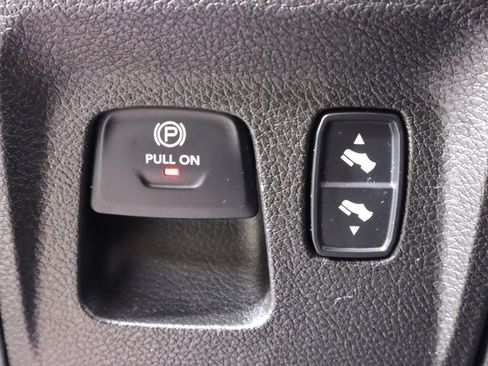 Used 2022 RAM 1500 Laramie image 11