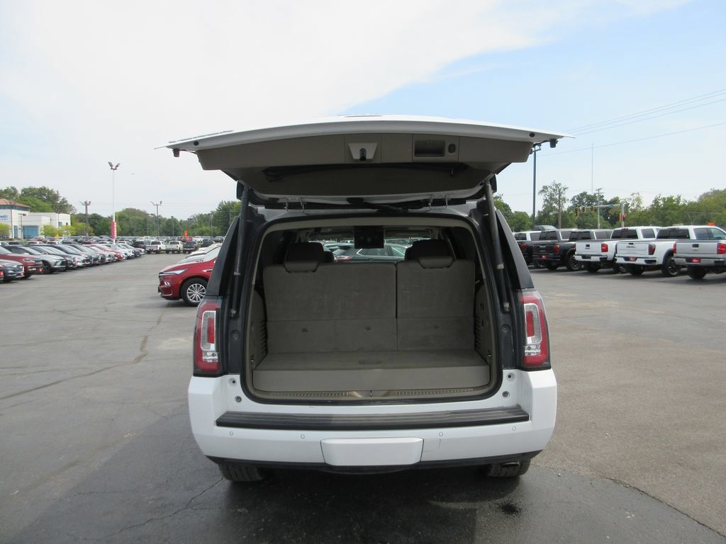 Used 2017 GMC Yukon SLT w/ Premium Edition AWD/4WD image 8