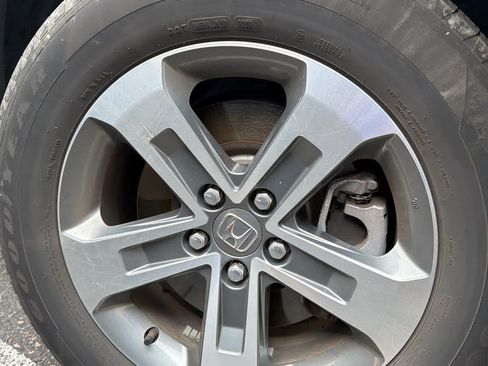 Used 2023 Honda Pilot EX-L image 4
