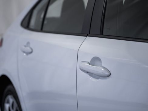 Used 2024 Toyota Corolla LE image 12