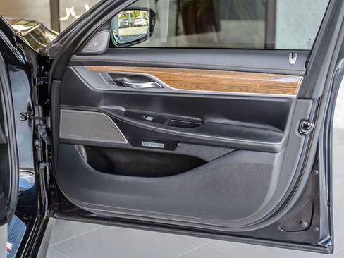 Used 2017 BMW 740i xDrive AWD/4WD image 62