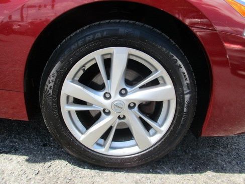 Used 2014 Nissan Altima 2.5 SL FWD image 9