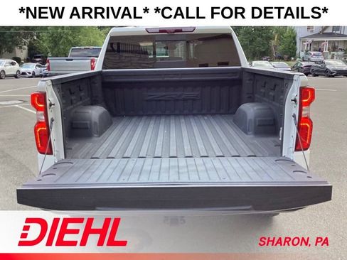 Used 2022 Chevrolet Silverado 1500 ZR2 w/ Technology Package AWD/4WD image 12