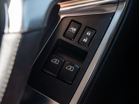 Used 2009 Nissan GT-R Premium AWD/4WD image 26