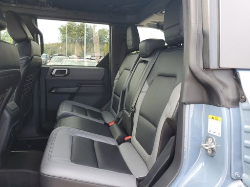 Used 2024 Ford Bronco Black Diamond image 8