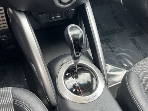 Used 2015 Hyundai Veloster w/ Option Group 03 image 17