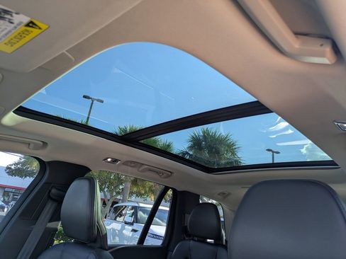 Used 2022 Volvo XC90 T5 Momentum w/ Protection Package Premier image 24