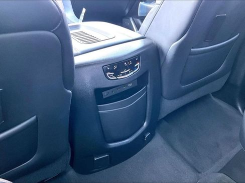 Used 2018 Cadillac Escalade Premium Luxury AWD/4WD image 10