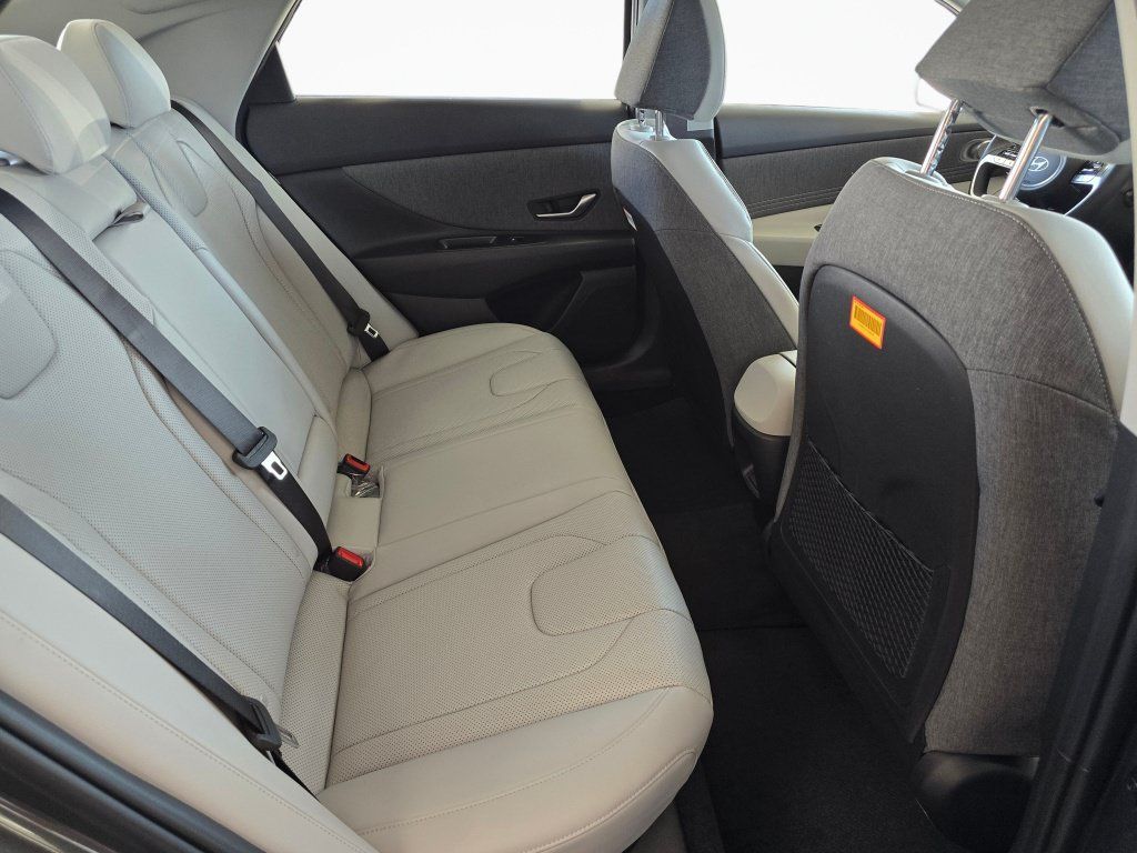 New 2026 Hyundai Elantra Limited FWD image 40