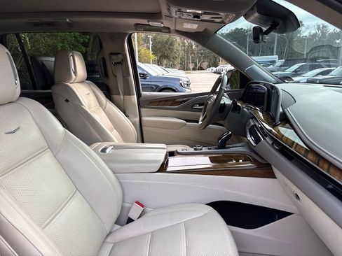 Used 2023 Cadillac Escalade Premium Luxury Platinum image 31
