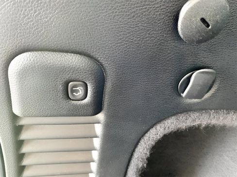 Used 2020 Jeep Grand Cherokee Limited w/ Luxury Group II image 26