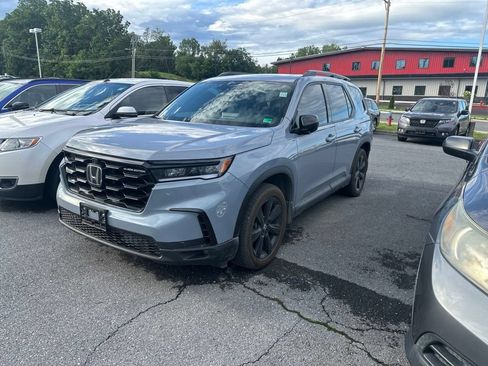 Used 2025 Honda Pilot Black Edition image 3