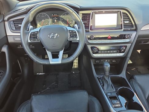 Used 2019 Hyundai Sonata Sport w/ Tech Package 03 FWD image 12