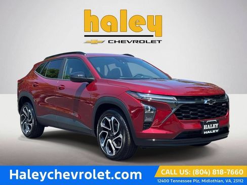 Used 2024 Chevrolet Trax RS w/ Sunroof Package FWD image 1