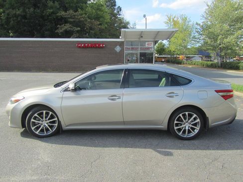 Used 2015 Toyota Avalon XLE Touring FWD image 7