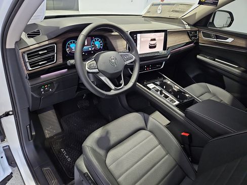 New 2026 Volkswagen Atlas SEL AWD/4WD image 15