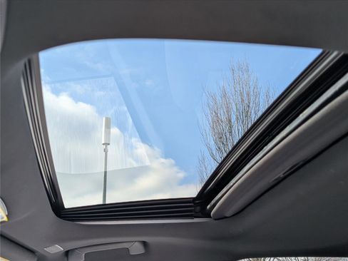 Used 2025 Lexus RX 350 Premium image 19