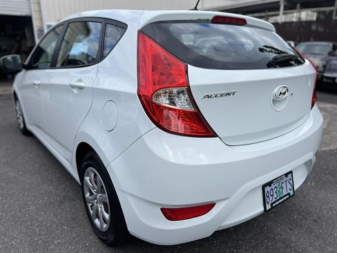 Used 2013 Hyundai Accent GS FWD image 3