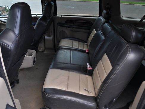 Used 2005 Ford Excursion Eddie Bauer RWD image 18