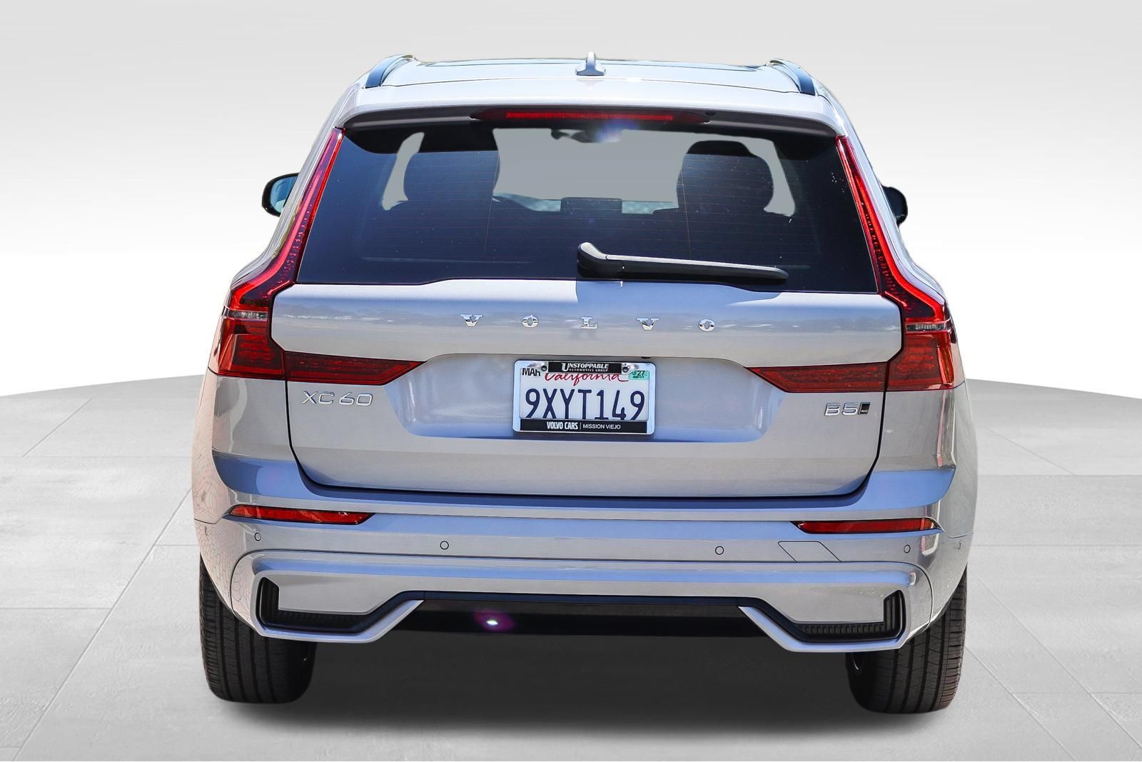 Certified 2026 Volvo XC60 B5 Plus w/ Climate Package PRO AWD/4WD image 7