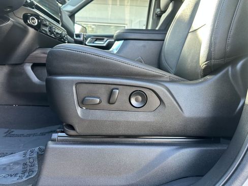 Used 2022 Chevrolet Silverado 1500 LTZ w/ Technology Package image 10