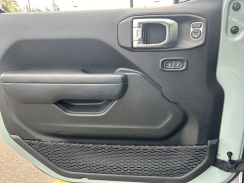 Used 2023 Jeep Wrangler Unlimited w/ Sun & Screen Package AWD/4WD image 22