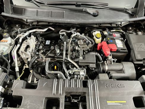 Used 2026 Nissan Kicks SR w/ Cold Weather Package FWD image 32