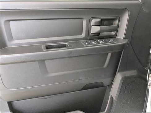 Used 2019 RAM 1500 Tradesman w/ Chrome Appearance Group image 18