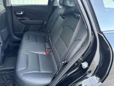 Used 2018 Kia Niro Touring image 30