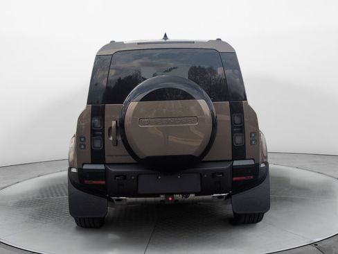 New 2026 Land Rover Defender 110 X-Dynamic SE AWD/4WD image 6