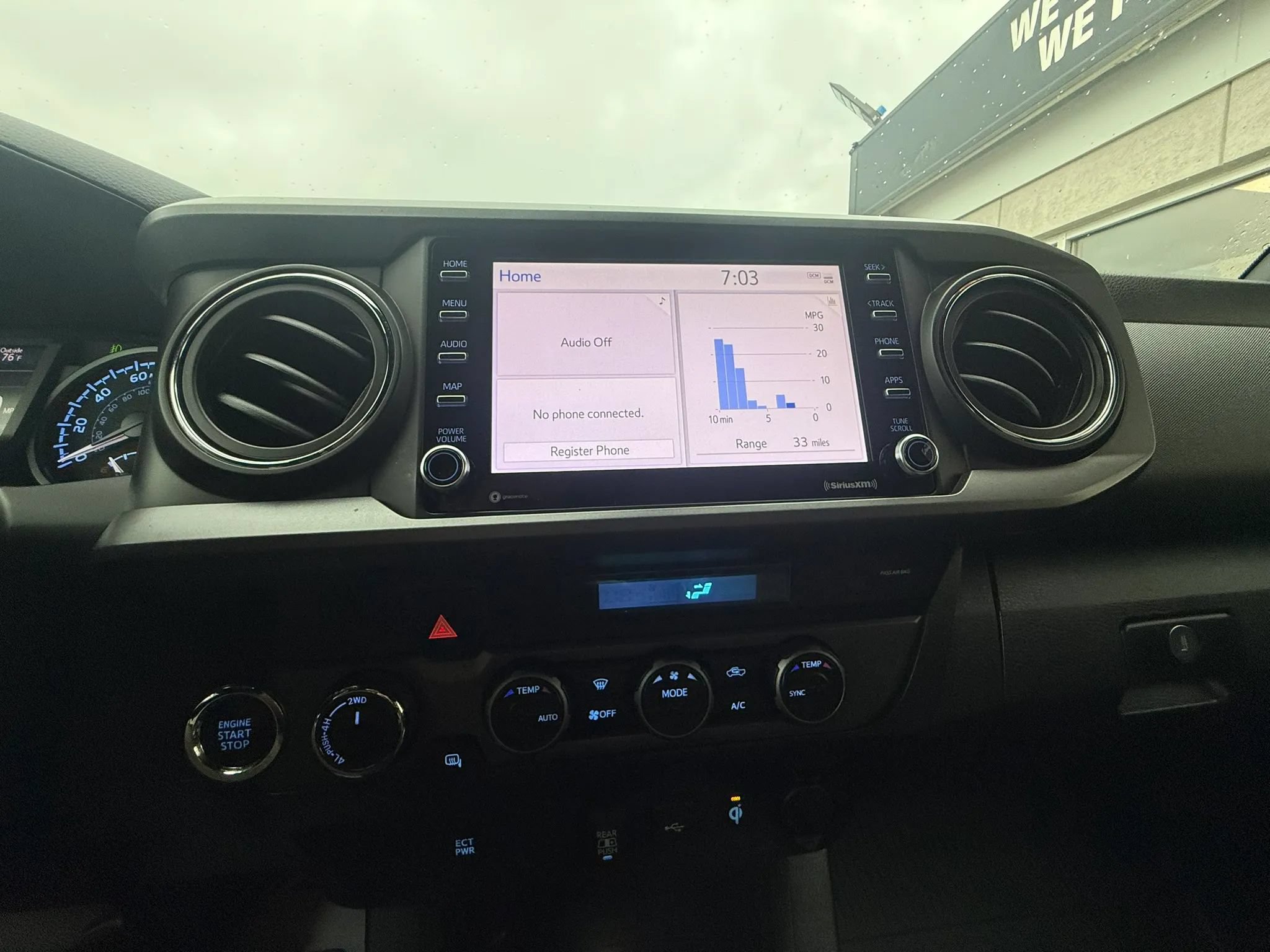 Used 2022 Toyota Tacoma TRD Off-Road AWD/4WD image 17