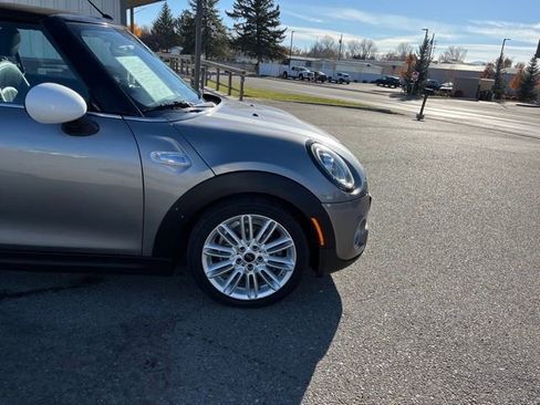Used 2019 MINI Cooper S w/ Premium Package FWD image 17